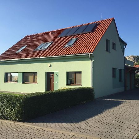 Pension Markéta Mikulov Bagian luar foto